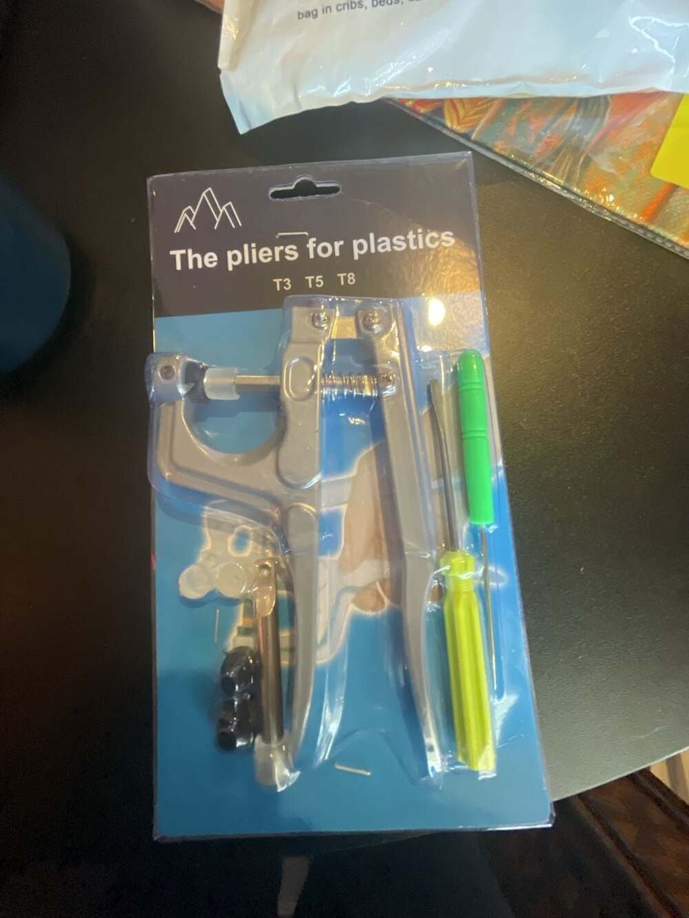 The Pliers for Plastics T3 T5 T8 Snap Fastener Installation Tool Kit
